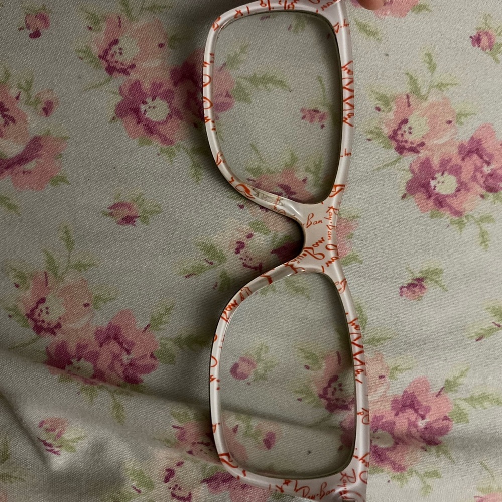 Black Ray Bans (Good Condition) - image 4